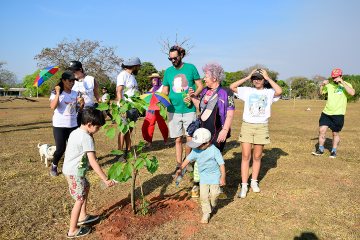 4º dia – FMB & Bicicultura – PLANTIO DE ÁRVORES – 07/09/24 – Brasília – Parte 13 de 20.